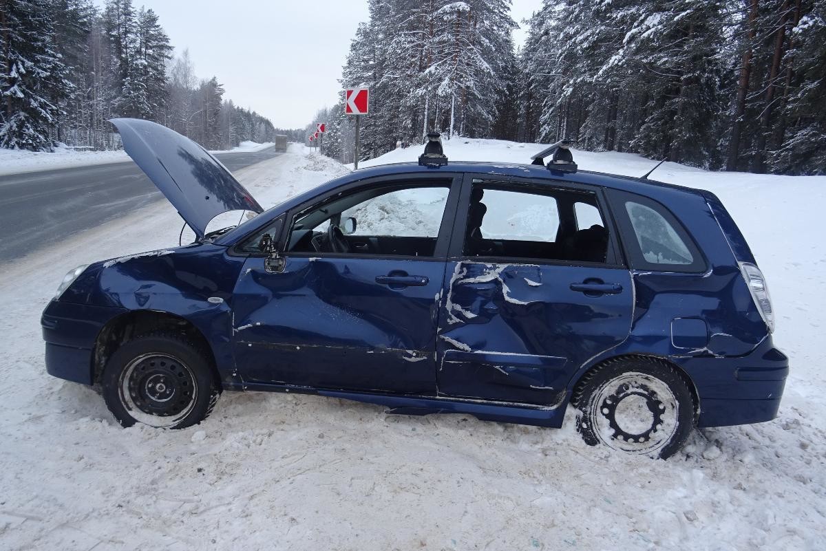 В Шенкурском районе в ДТП пострадала 60-летняя пассажирка Suzuki